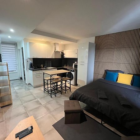 Studio Confortable Avec Balcon Villeneuve-sur-Lot Ngoại thất bức ảnh